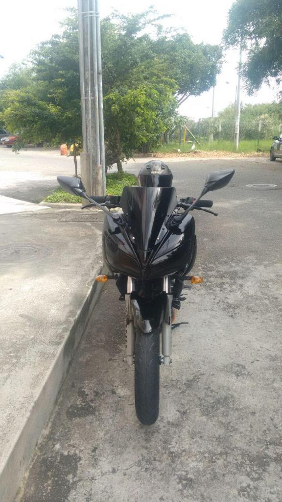 SE VENDE YAMAHA FAZER