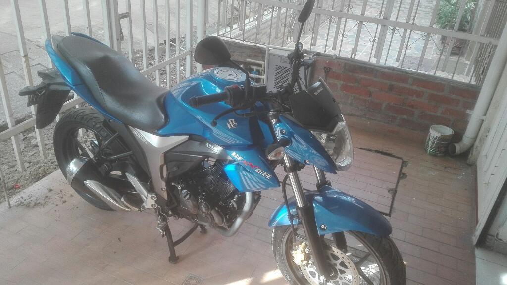 Moto Suzuki Como Nueva, Poco Km