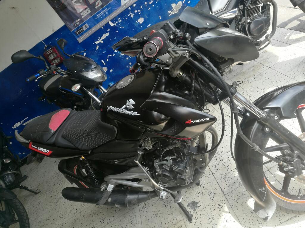 Vendo Pusar 135 Modelo 2011