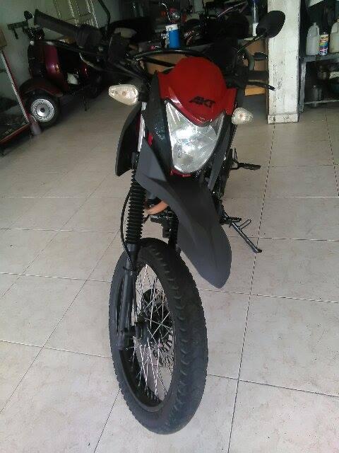 vendo akt tt 125 modelo 2015