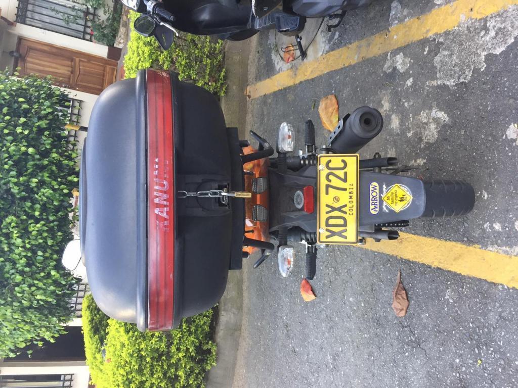 Vendo moto Pulsar 180 unico dueno