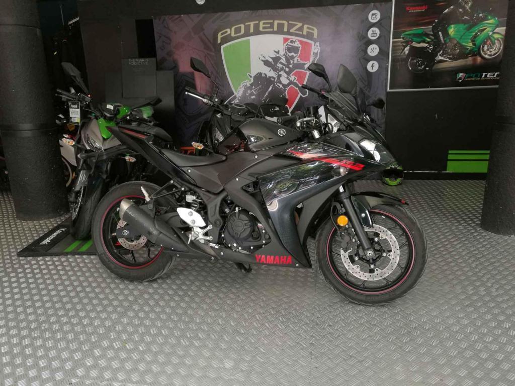 Yamaha R3 2015
