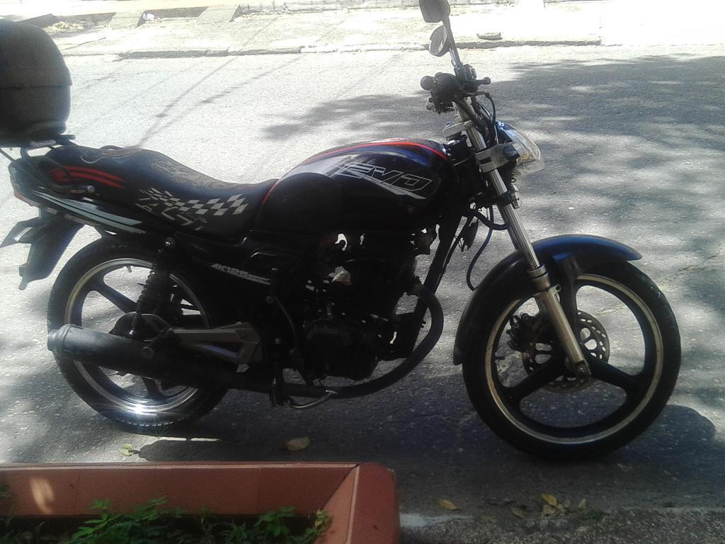 VENDO MOTO