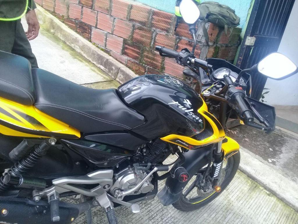 VENDOHERMOSA PULSAR 135 2013