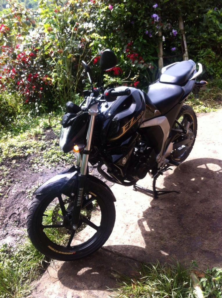 VENDO MOTO FZ 150