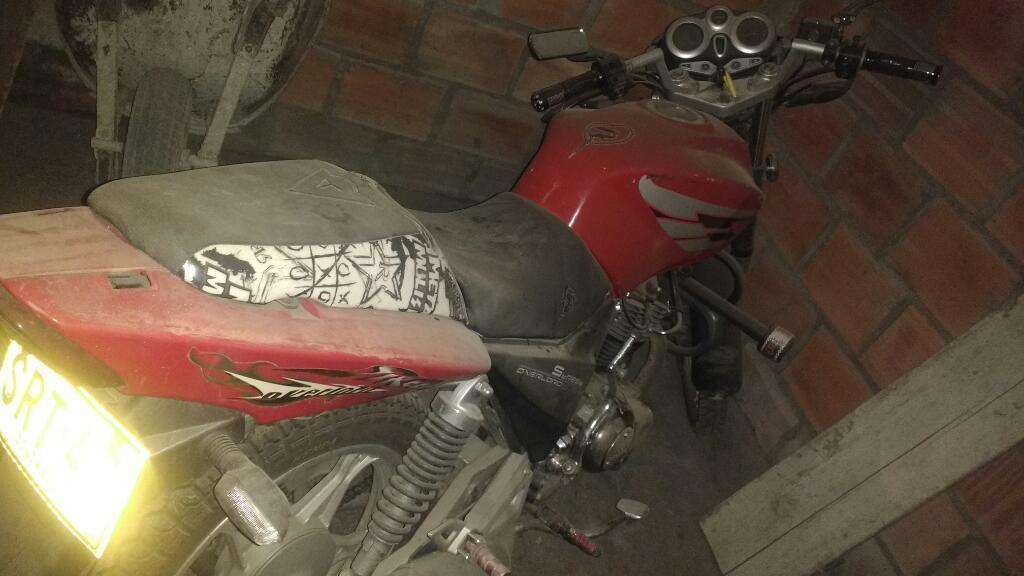 Vendo Moto en Buen Estado