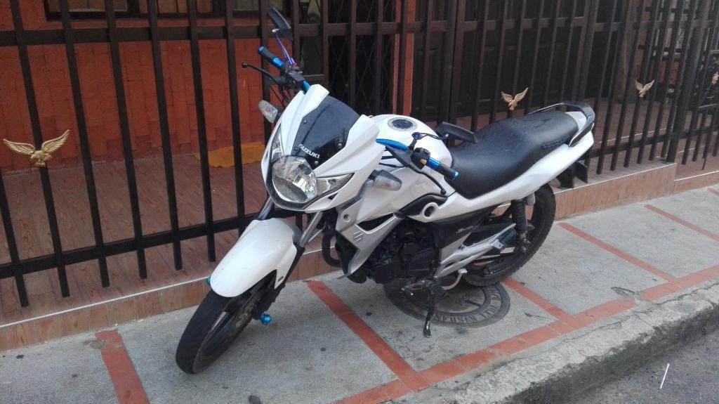 Vendo Gs 150 R modelo 2015