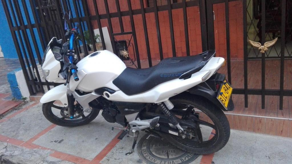 Vendo Gs 150 R modelo 2015