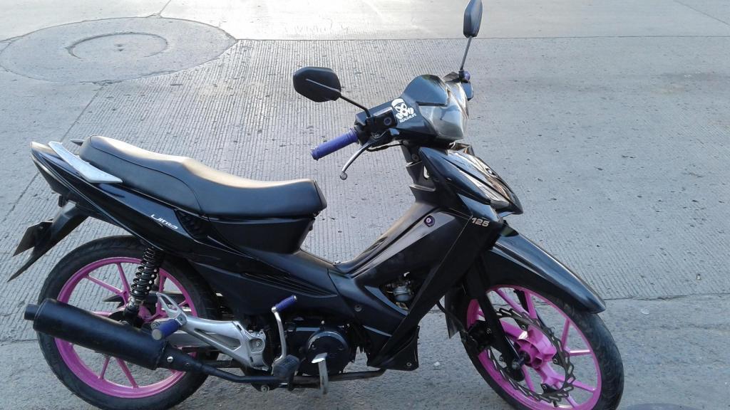 AKT FLEX NEGRO MODELO 2013 CALEÑA FUL MOTOR PAPELES AL DIA HASTA ENERO