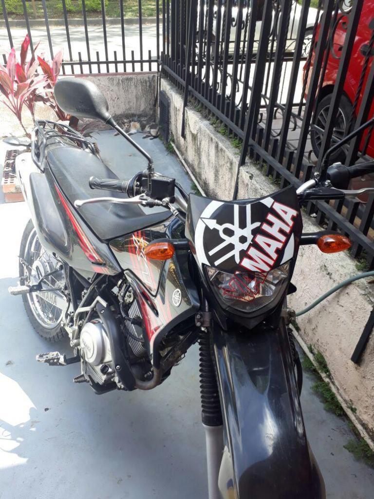 se vende exelente moto unico dueño gran oportunidad