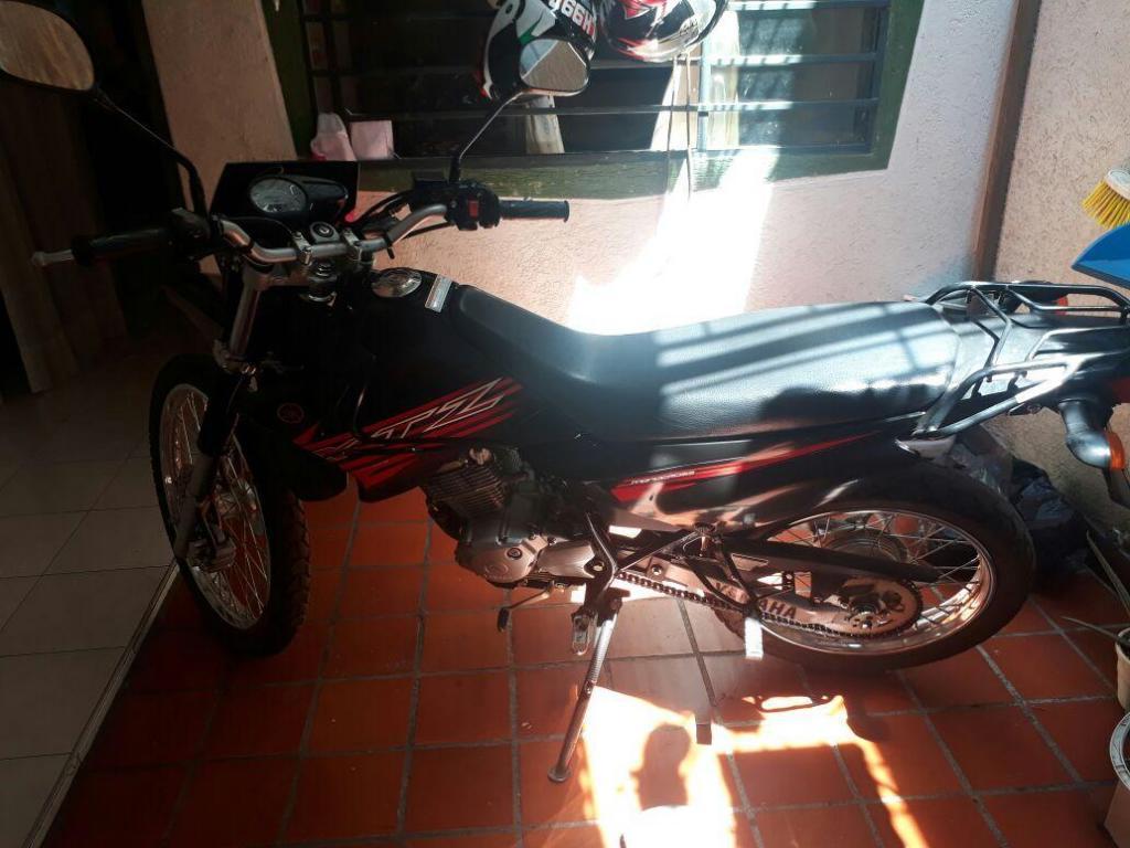 se vende exelente moto unico dueño gran oportunidad