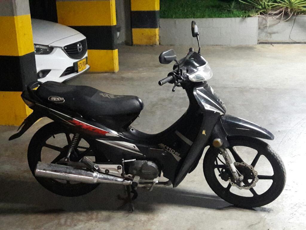 Vendo Moto Akt Especial 110 Modelo 2012