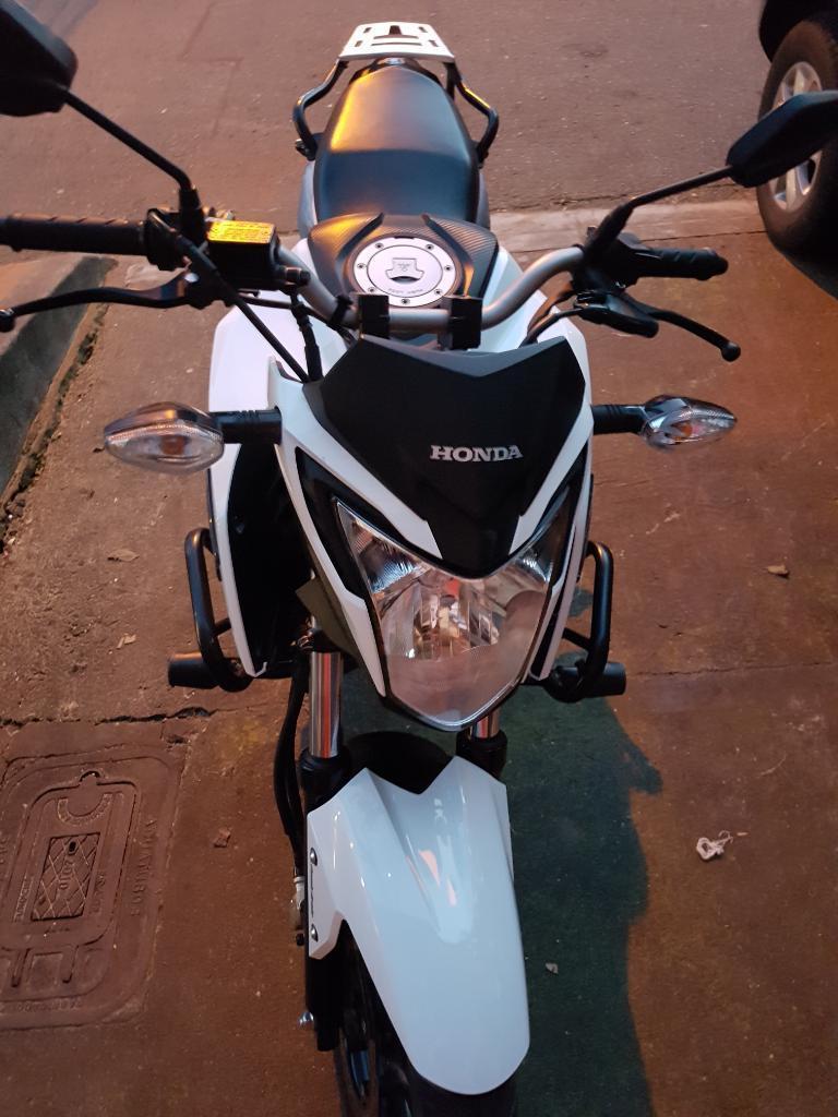 Honda Cb 160 Dlx 2017 5.000 Km Vencambio