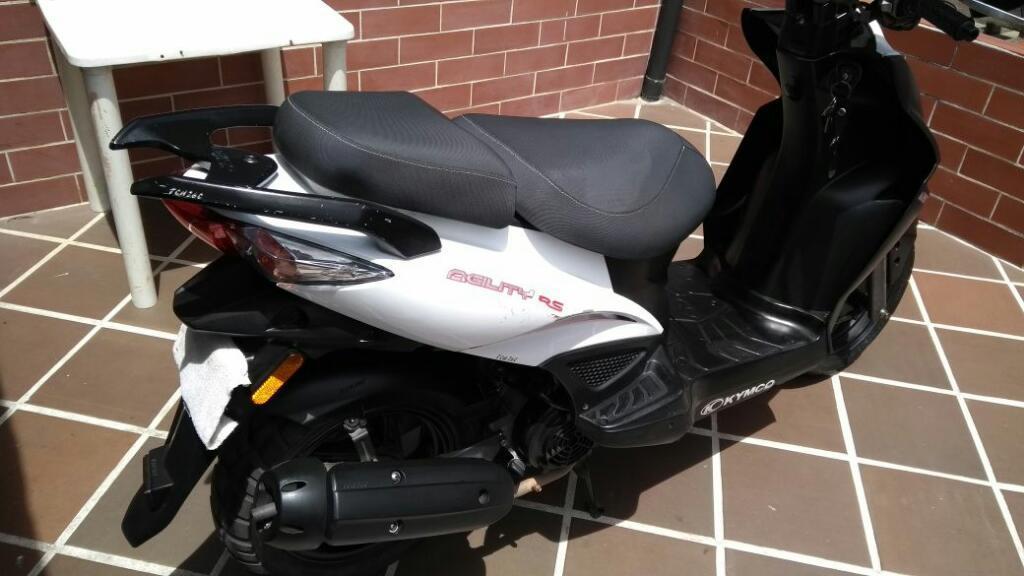 Vendo Agility Rs Naked, Modelo 2012