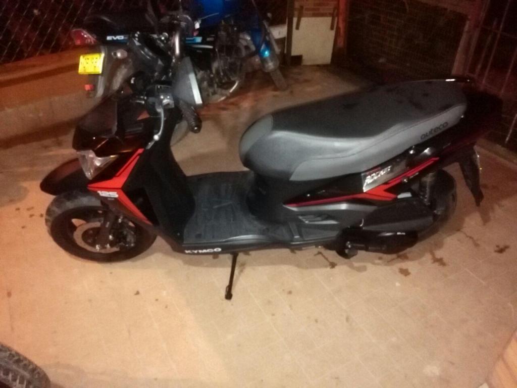 Moto Agility Rocket 2016 negociables moto en perfecto estado