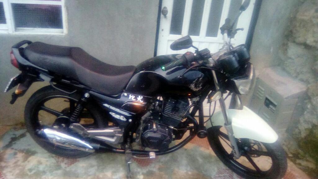 Se Vende Moto Akt Evo 2 Barata para Trab