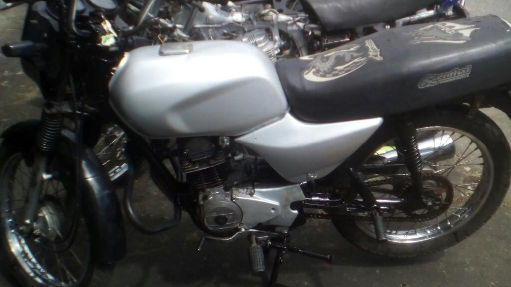 Vendo O Cambio Boxer 100 , Modelo 2005