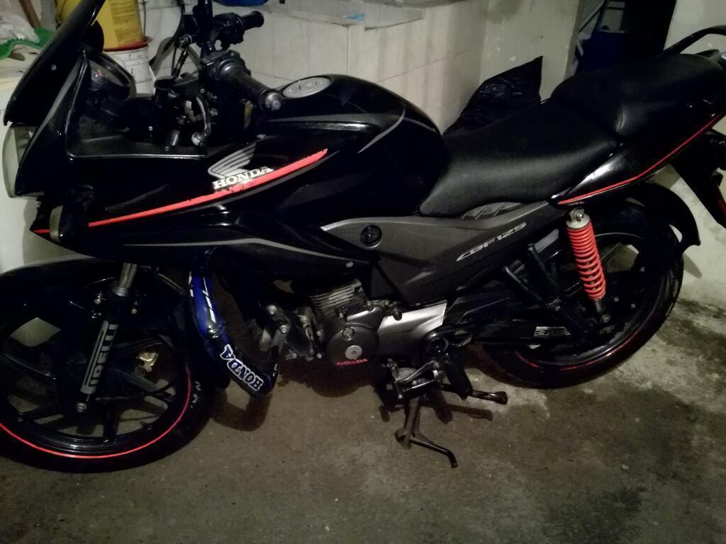 Honda Cbf 125. Model 2011