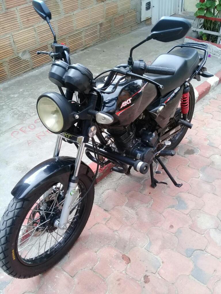 Vendo Moto Akt Modelo 2016