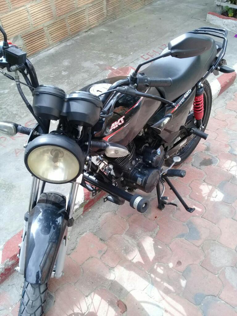 Vendo Moto Akt Modelo 2016