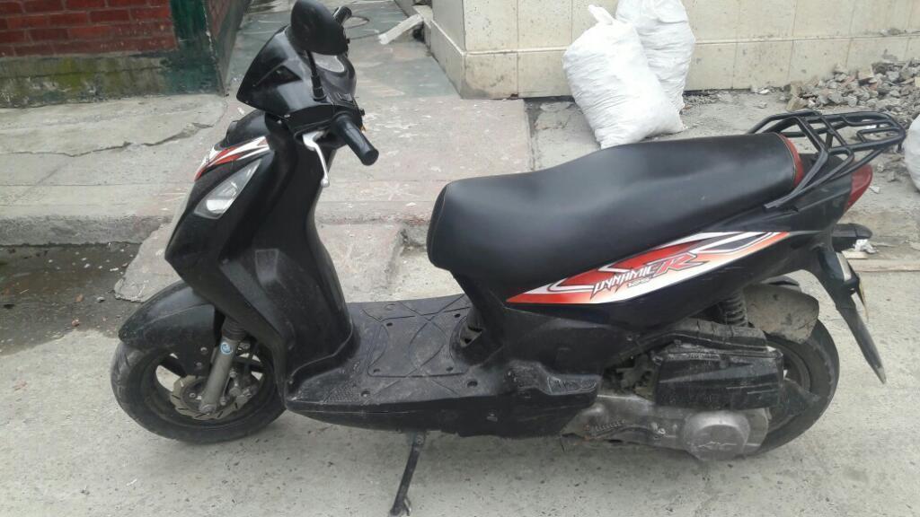 Vendo Moto Akt Dinamicr 125