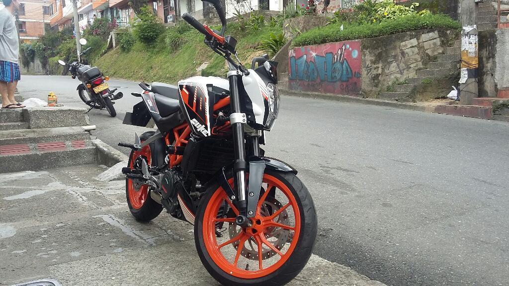 Vendo Moto Ktm 390 - Modelo 2016, con 45