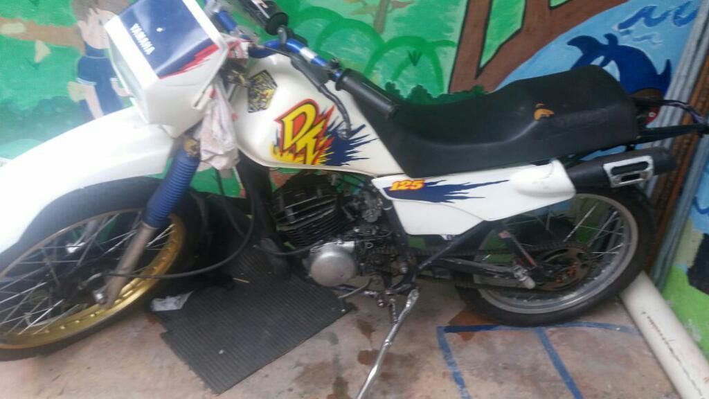 Vendo Dt 100 con Solo Targeta Economica