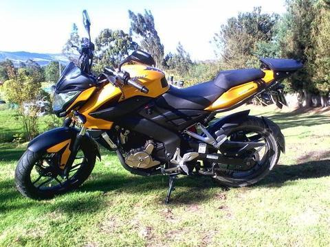 Pulsar NS 200