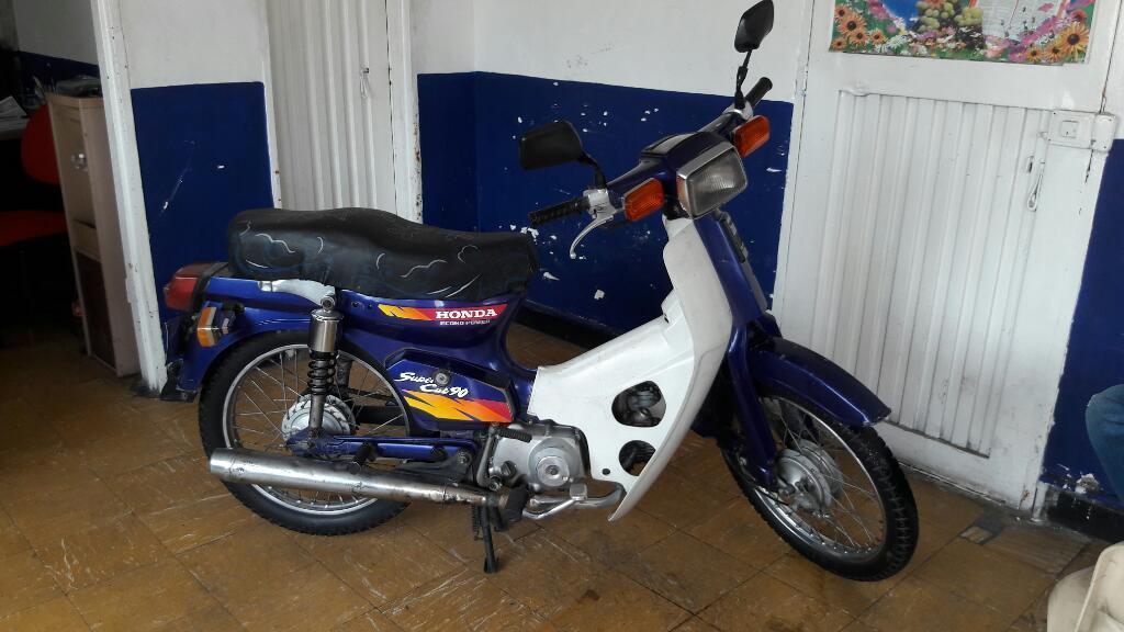 Honda C90 2004 Buen Estado