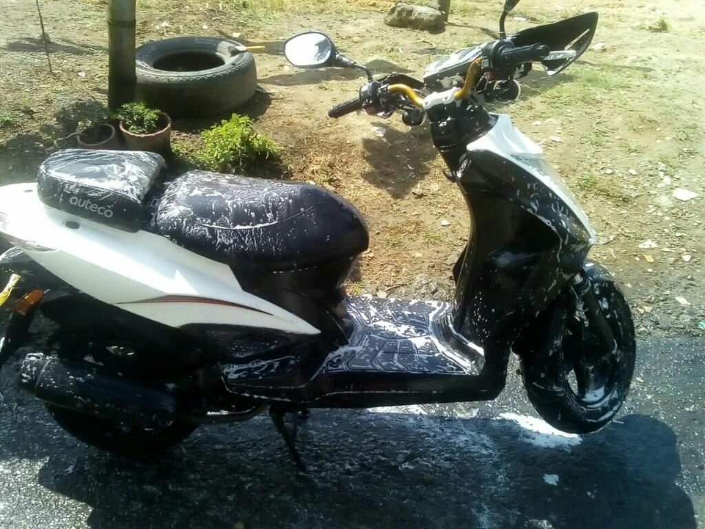 Moto Agylity Rs