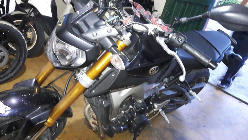 Vendo Moto Yamaha Mt09