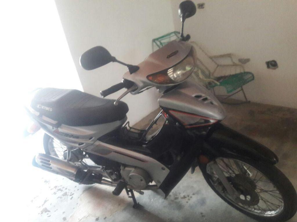 Vendo Moto Activ 110 Modelo 2008