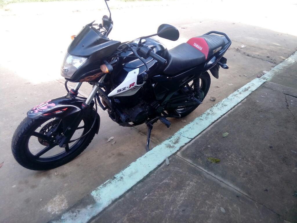Vendo Moto Yamaha Szr