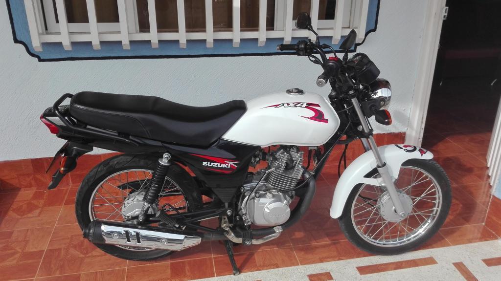 MOTO AX4 MODELO 2014 MUY BUEN ESTADO