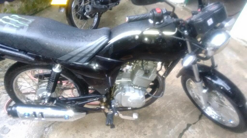 Vendo Ax 4 Tiempos Modelo 2014