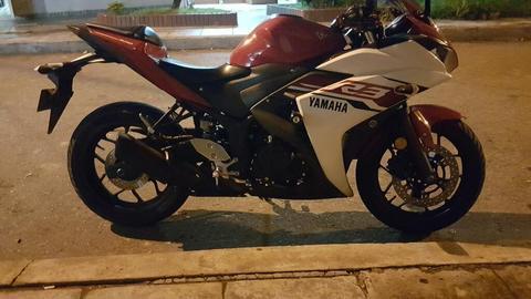 Un Buen Juguete Yamaha Yzf R3