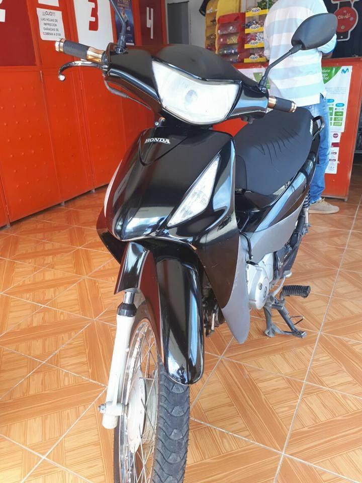 VENDO HERMOSA BIZ 125 MODELO 2007 PAPELES HASTA FEBRERO