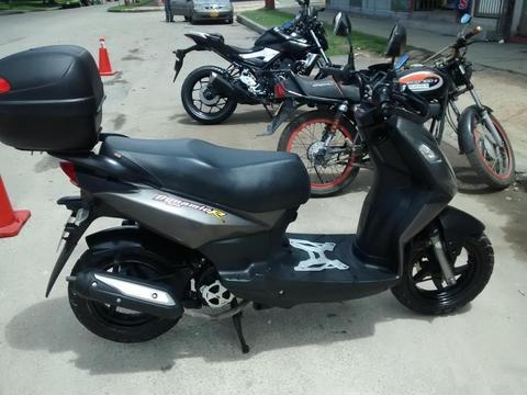 AKT DINAMIC R 14300 KILOMETROS MODELO 2014