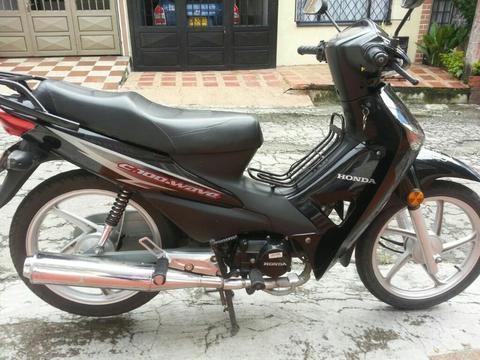 Se vende moto Honda Wave 100 modelo 2012