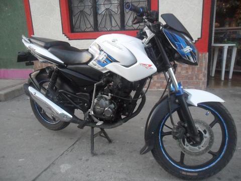 se vende moto pulsar 135