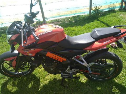 Moto Ns 200