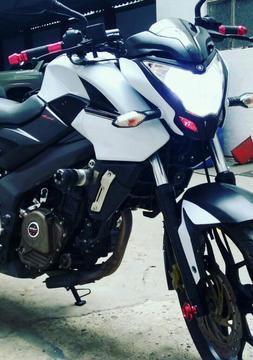 Cambio Ns 200 por Yamaha R15