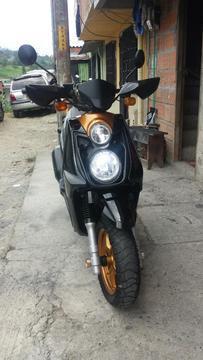 Vendo Moto Bwis Modelo 2012