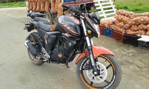 VENDO MOTO YAMAHA 2016