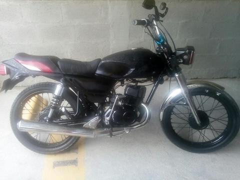 Vendo Ax 100 Modelo 2006 en Buen Estado