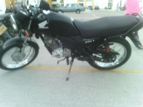 Vendo Honda Cb1 2013