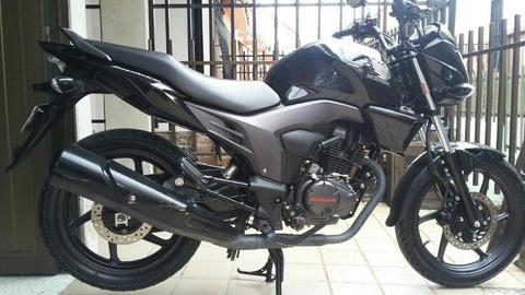 Moto Honda Invicta 2 Negra Modelo 2016