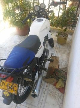 Vendo Akt Nkdr 125 Modelo 2013