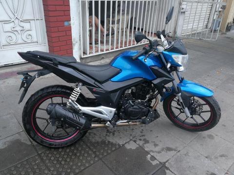 Vendo Hermosa Akt Rtx 150 Modelo 2014