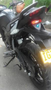 VENDO MOTO AKT CR5180